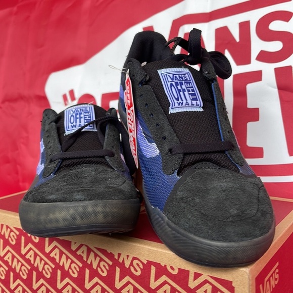 Vans Evdnt Ultimatewaf
(Deuce) Black/True Blue
VNOA5DY78B2
Men’s Skate Sneakers - Picture 8 of 16